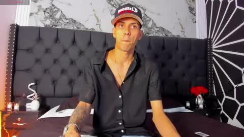 derrymeyers online show from May 11, 5:47 am