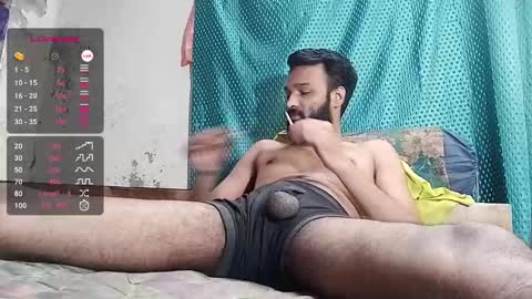 desi_boy799417 online show from March 11, 7:35 am