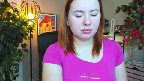 LAYLA online show from December 15, 7:48 am