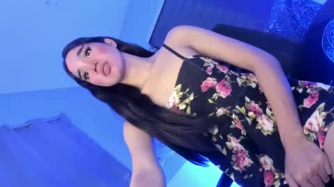 Snapshot of destinyrosexxx chatting on February 3, 8:24 pm Chelsea online show from February 3, 8:24 pm