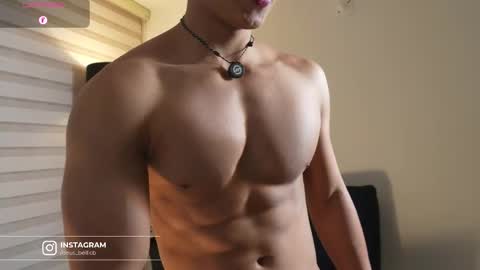 Snapshot of deus_belli chatting on October 20, 6:29 am Deus Belli online show from October 20, 6:29 am