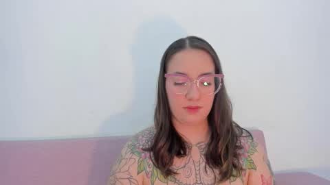 Deva Blue online show from November 7, 6:27 am