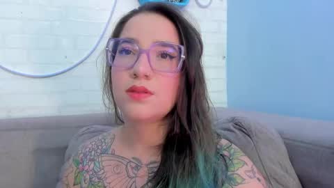 Deva Blue online show from February 20, 4:18 am