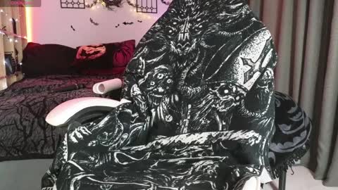 devil_s_bride online show from April 11, 4:33 pm