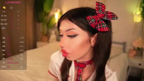 Snapshot of devilss_toy chatting on September 29, 4:50 pm CIBELLE online show from September 29, 4:50 pm