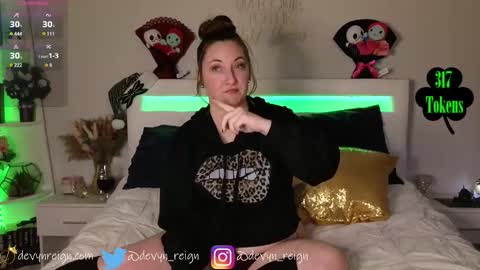 Devyn Reign online show from March 7, 3:28 am