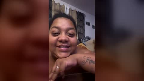 dezzierod12 online show from May 10, 10:43 am
