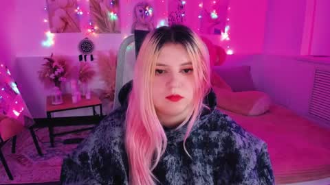 Dia online show from April 1, 5:43 pm