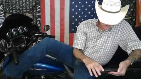 Yeti online show from September 19, 6:00 pm