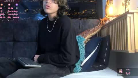 diamond_twink online show from November 14, 4:14 am