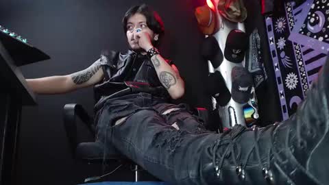 DICAPRIO online show from March 12, 9:45 pm