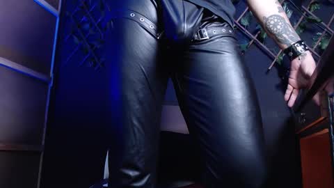 DICAPRIO online show from November 22, 7:01 pm