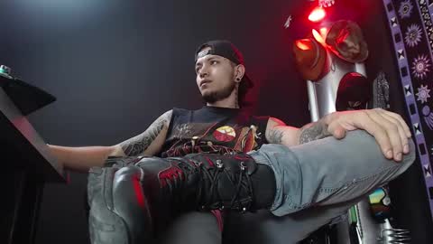 DICAPRIO online show from March 4, 8:38 pm