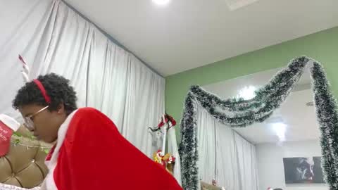 didoelizabeth online show from December 19, 6:14 pm