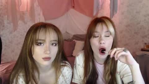 Hi im Alice 3 Im usualy online 03-10 or 17-21 UTC0 online show from April 11, 2:38 am