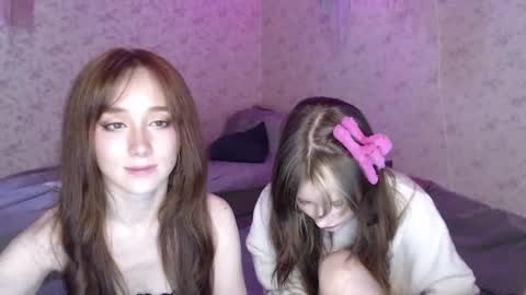 Hi im Alice 3 Im usualy online 03-10 or 17-21 UTC0 online show from March 8, 2:04 am