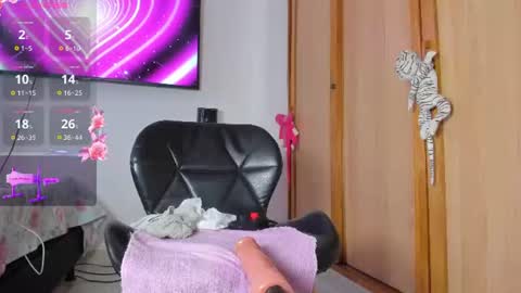 diiana_evil online show from June 13, 3:00 pm