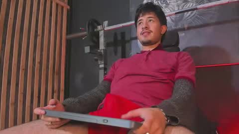 Dimitri online show from December 3, 8:09 pm