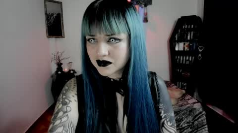 dimmuanddarkness online show from May 27, 9:17 am