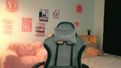 Sara Connor online show from February 24, 1:58 pm