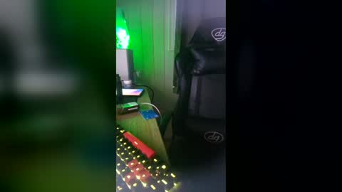 dirkdigglerofficial online show from July 30, 3:07 am