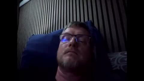 dirkkie1975 online show from June 3, 8:14 pm