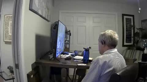 DirtkPitt Fun guy working online show from January 19, 7:15 am