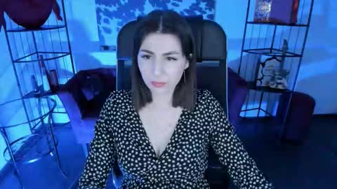 Di online show from February 17, 8:30 pm