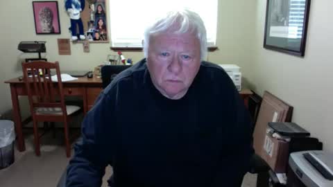 dirtrider195080438 online show from June 9, 7:46 pm