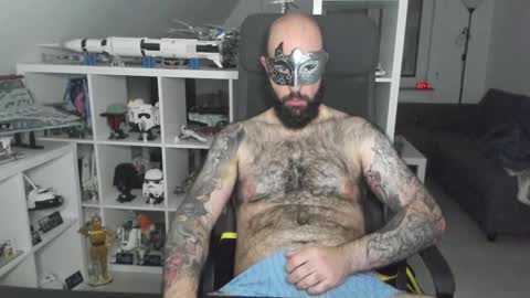 Snapshot of dirtybalws chatting on October 18, 6:45 pm Robert online show from October 18, 6:45 pm