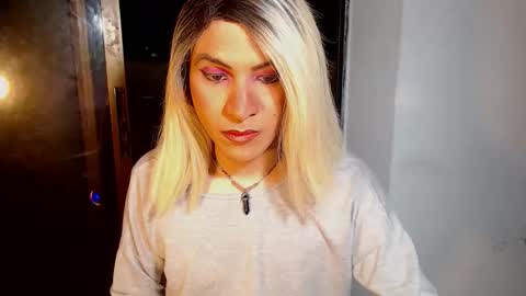 dirtydanezka online show from November 17, 2:47 am