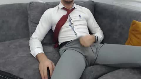 dirtyybooyy77 online show from February 5, 1:25 pm