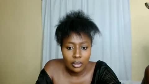 Snapshot of disah_002 chatting on October 25, 11:31 am disah_002 online show from October 25, 11:31 am