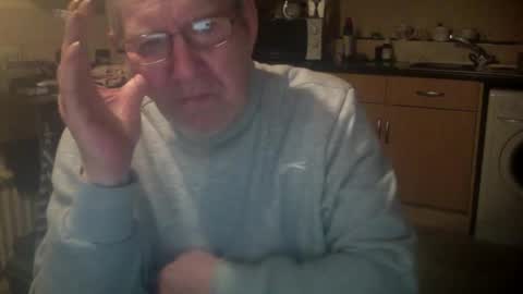Snapshot of discovery63 chatting on January 25, 5:51 pm discovery63 online show from January 25, 5:51 pm