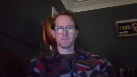 Snapshot of discovery_99 chatting on October 4, 9:45 pm discovery_99 online show from October 4, 9:45 pm