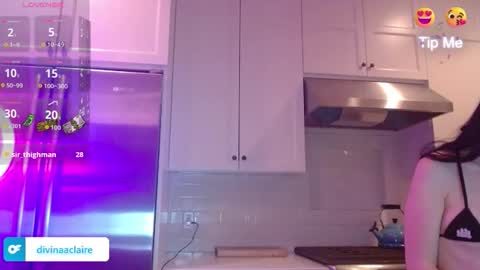 Divina Claire    online show from November 12, 4:37 am