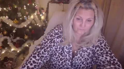 Alexxa online show from December 20, 12:50 am