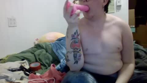 divinecherrypie online show from January 29, 12:12 am