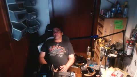 Snapshot of divitimido chatting on October 22, 12:03 am divitimido online show from October 22, 12:03 am