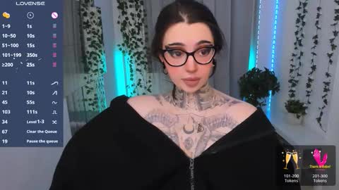 dixipixi_ online show from March 22, 5:44 am