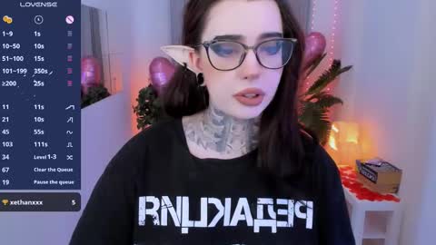 dixipixi_ online show from February 16, 5:48 am