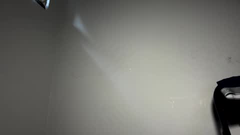 Snapshot of dixkzilla chatting on February 4, 10:02 pm dixkzilla online show from February 4, 10:02 pm