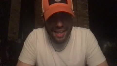 Snapshot of dj_chaterbate chatting on October 3, 6:54 am DJ Chaterbate online show from October 3, 6:54 am