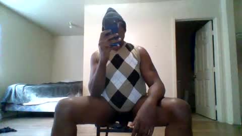 djbignuttsbrownass24 online show from December 25, 10:37 pm