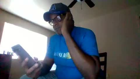 djbignuttsbrownass24 online show from January 5, 7:28 pm