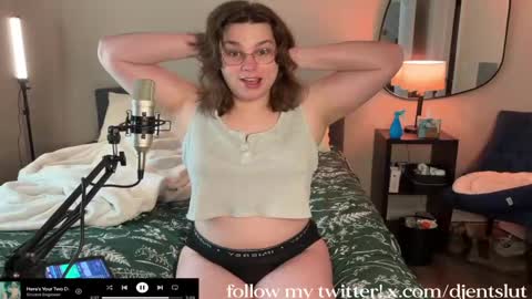 djentslut online show from December 10, 5:22 pm