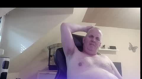 doggy2629 online show from May 30, 3:21 pm