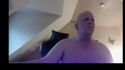 doggy2629 online show from April 2, 5:09 pm