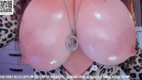 Snapshot of dolce4you69 chatting on January 28, 4:50 am Dea----IF YOU WANT TO SUPPORT ME -Purshase subscribtions scroll BIO  THANK YOU LOVE - online show from January 28, 4:50 am