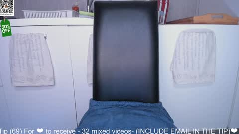 Snapshot of dolce4you69 chatting on October 13, 6:04 am Dea----IF YOU WANT TO SUPPORT ME -Purshase subscribtions scroll BIO  THANK YOU LOVE - online show from October 13, 6:04 am